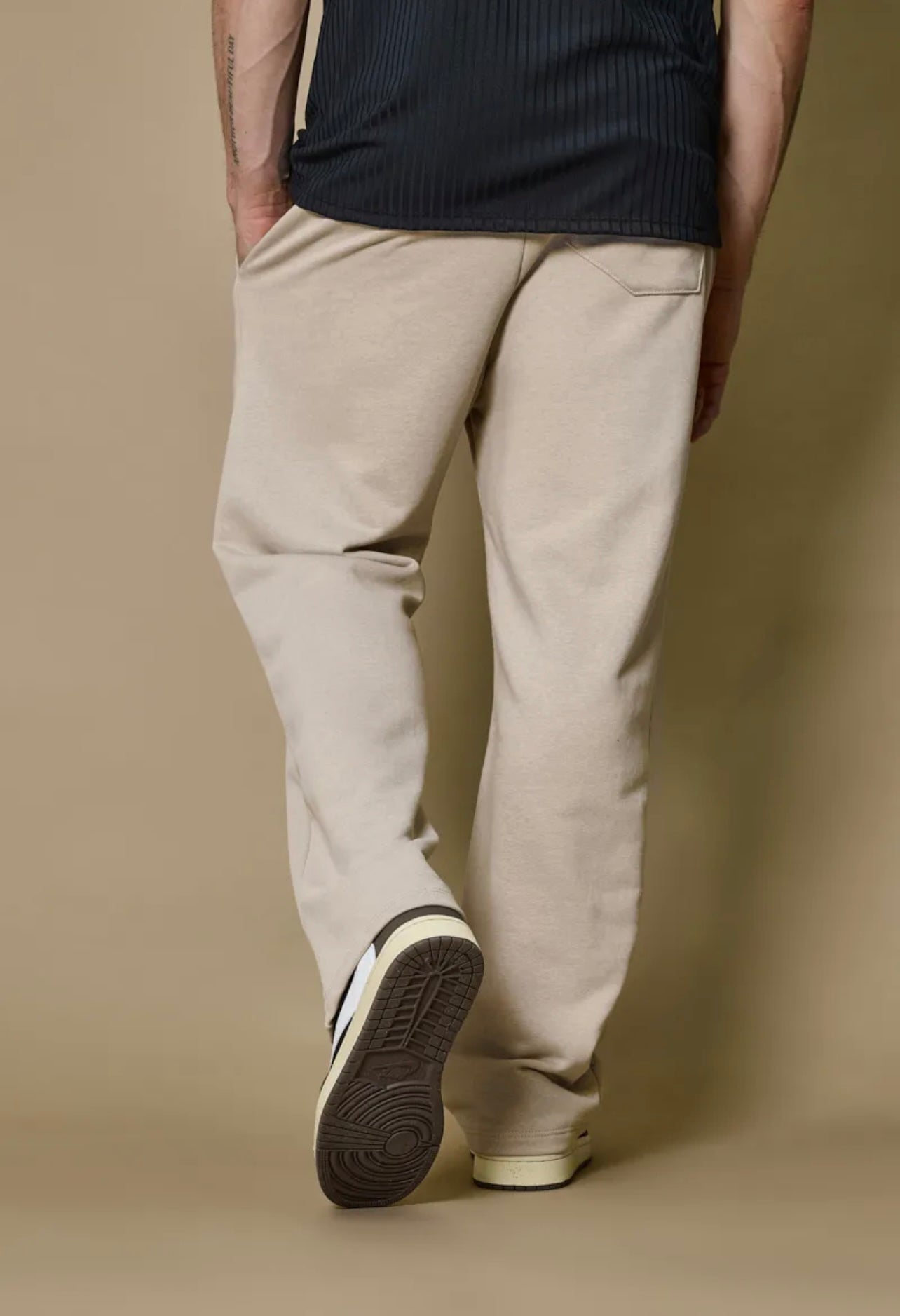 Essentials flared jogger Beige