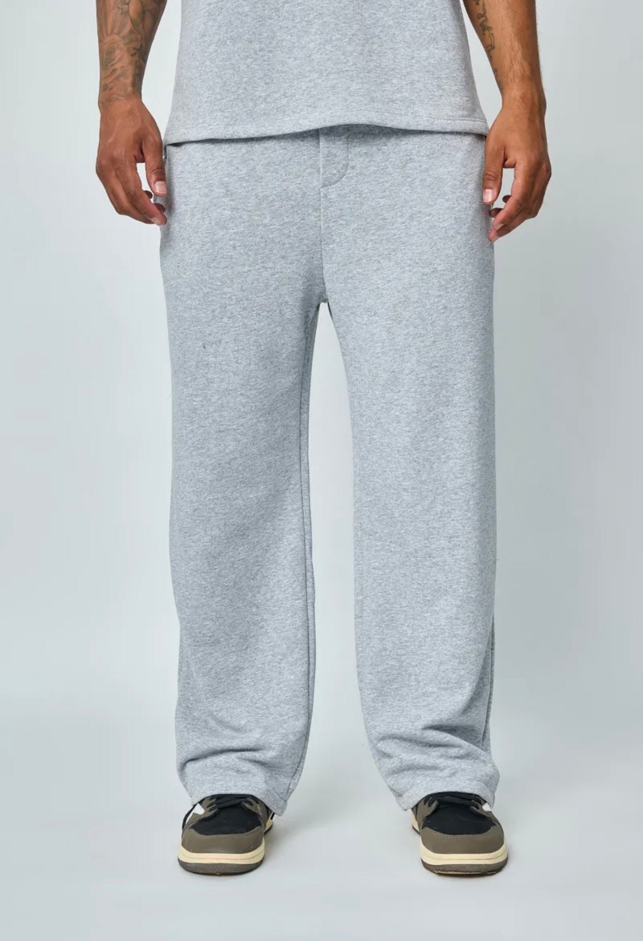 Essentials flared jogger Grey