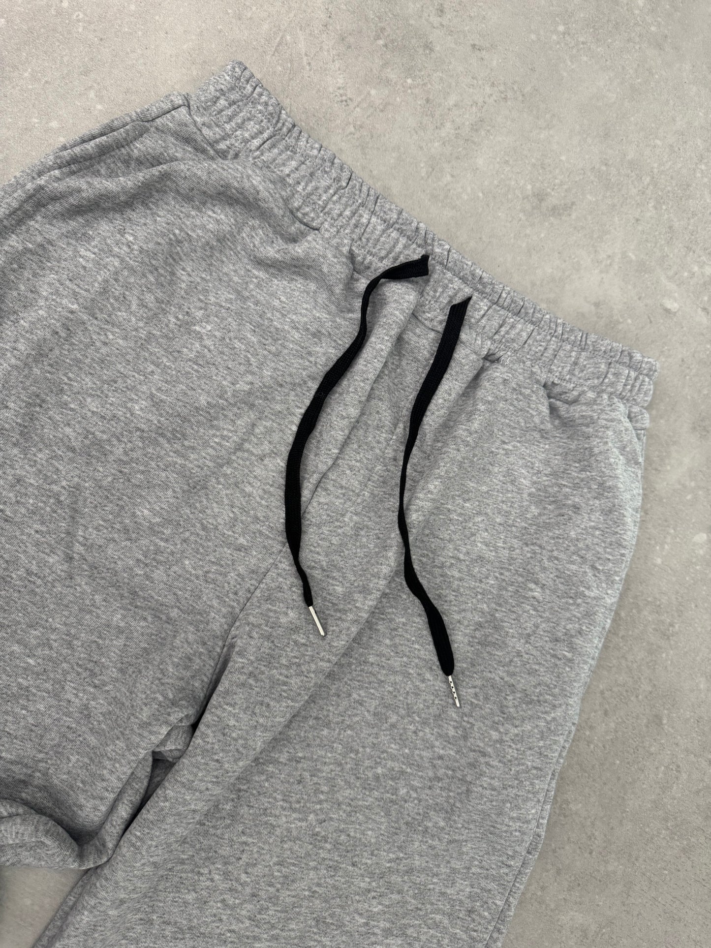 Essentials flared jogger Grey